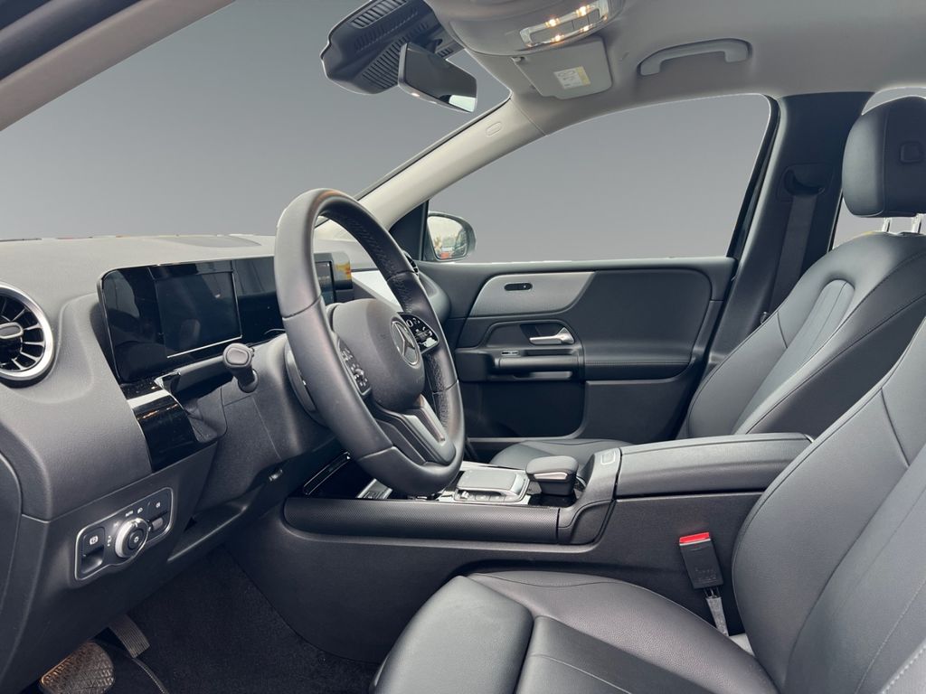 Mercedes-Benz B 200 2022