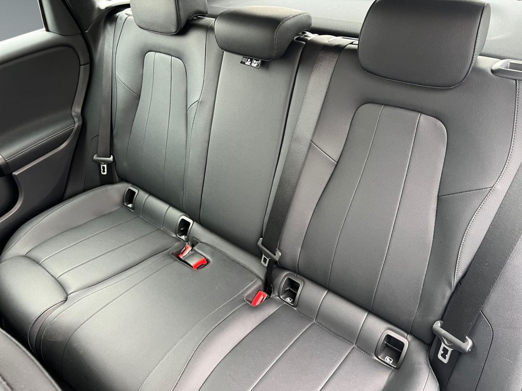 Mercedes-Benz B 200 2022