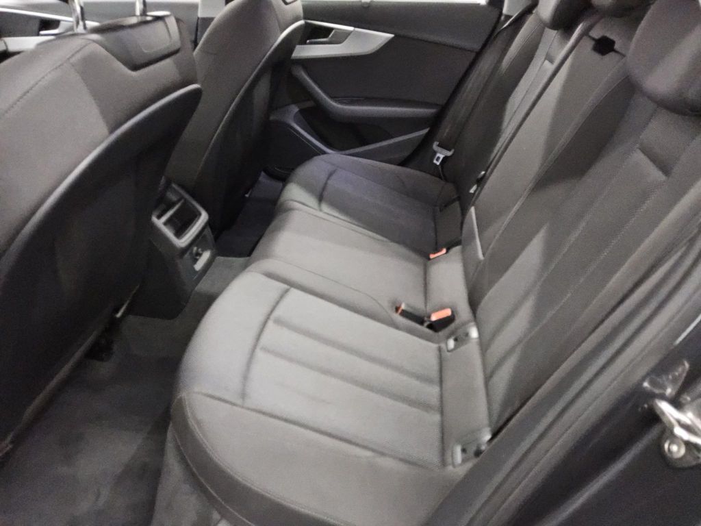 Audi A4 2021