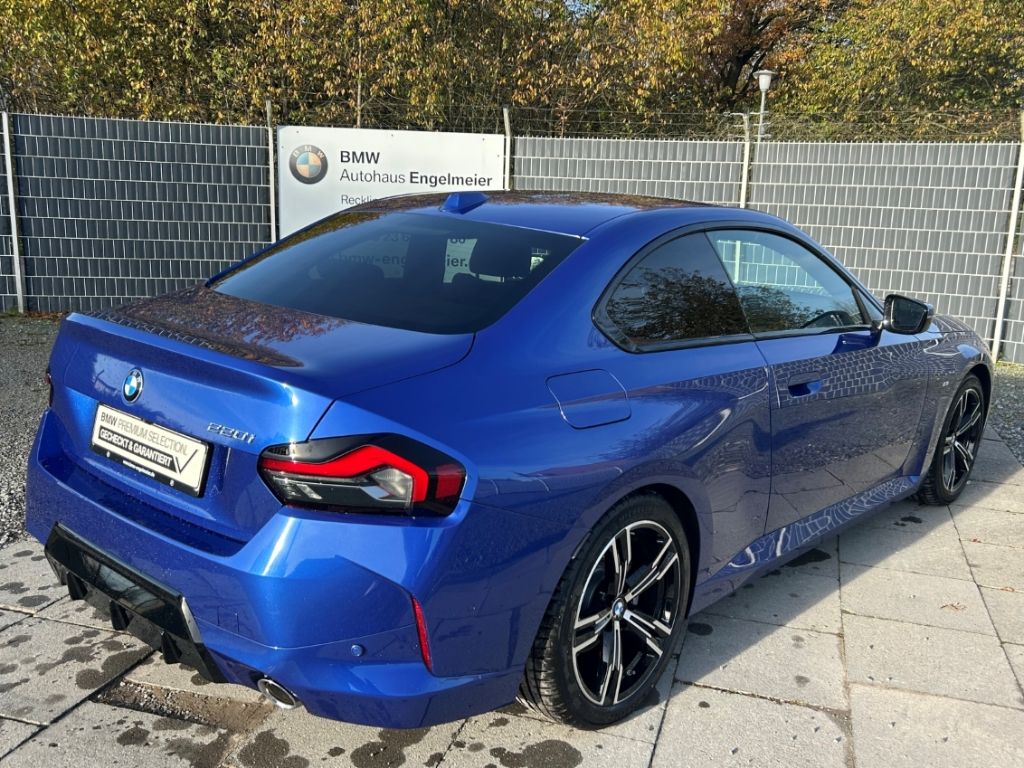 BMW 220 2025