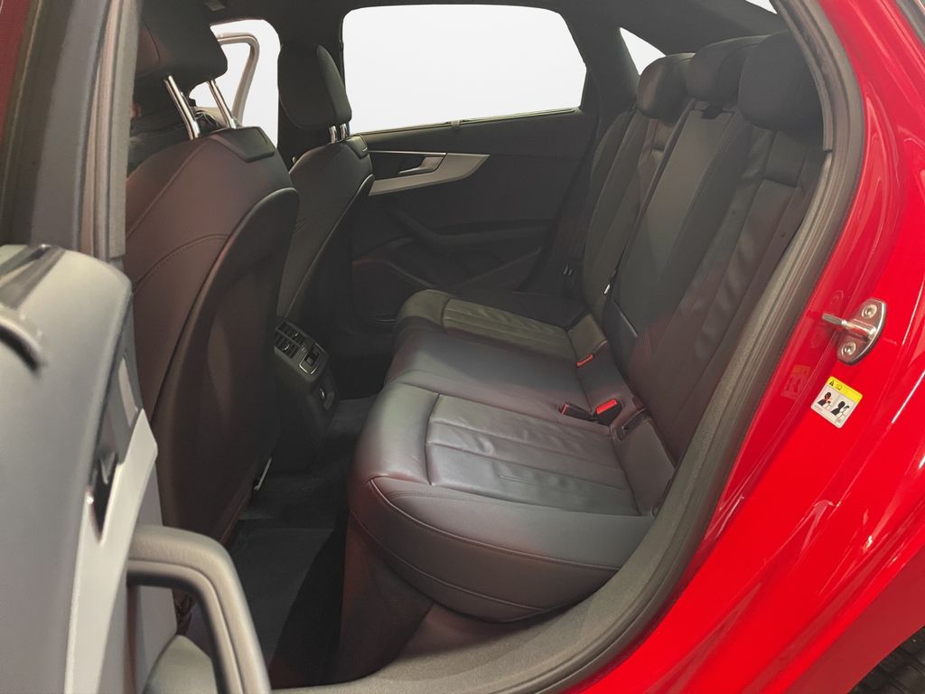 Audi A4 2021