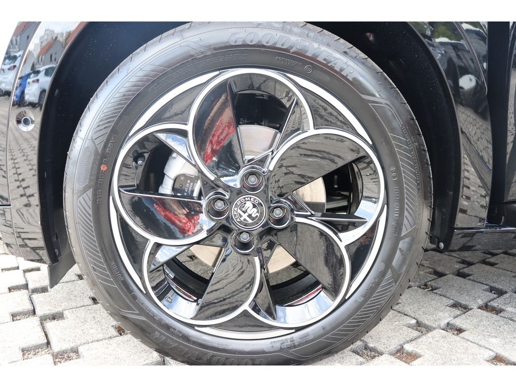 Alfa Romeo Junior 2025