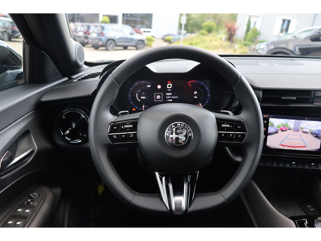 Alfa Romeo Junior 2025