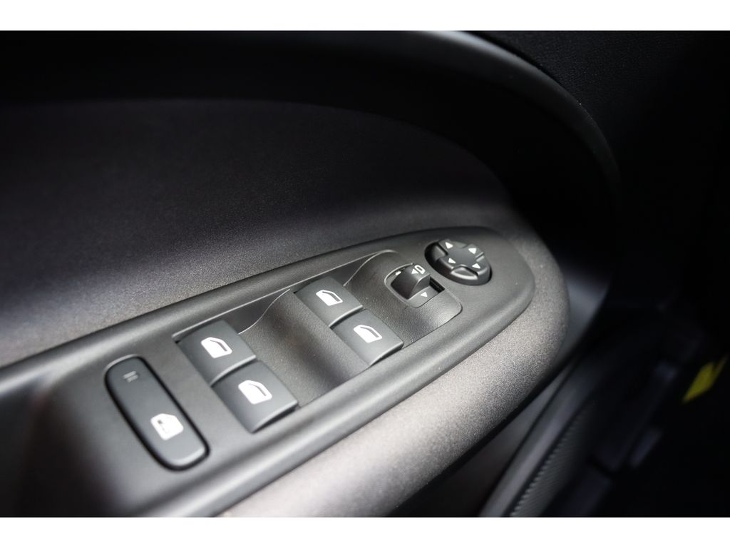 Alfa Romeo Junior 2025