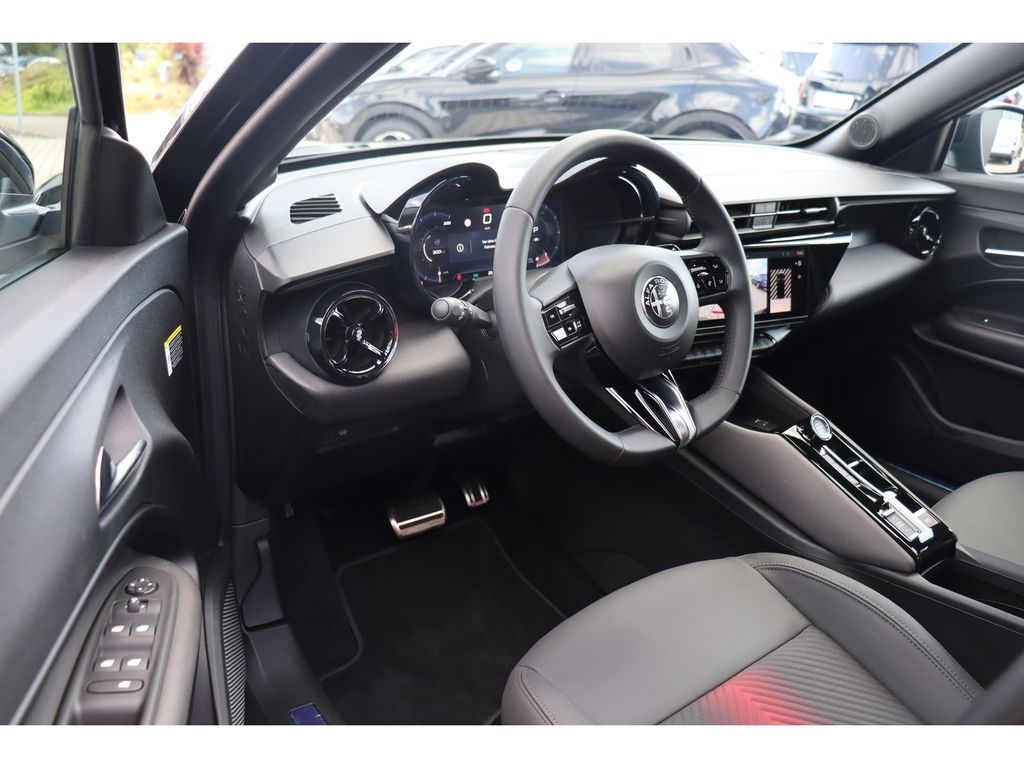 Alfa Romeo Junior 2025