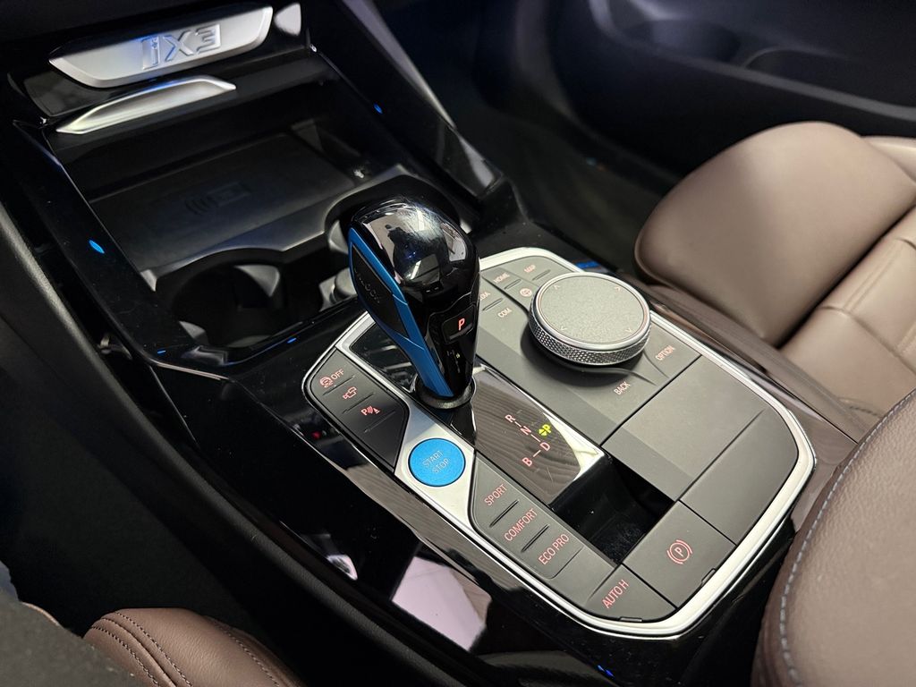 BMW iX3 2022