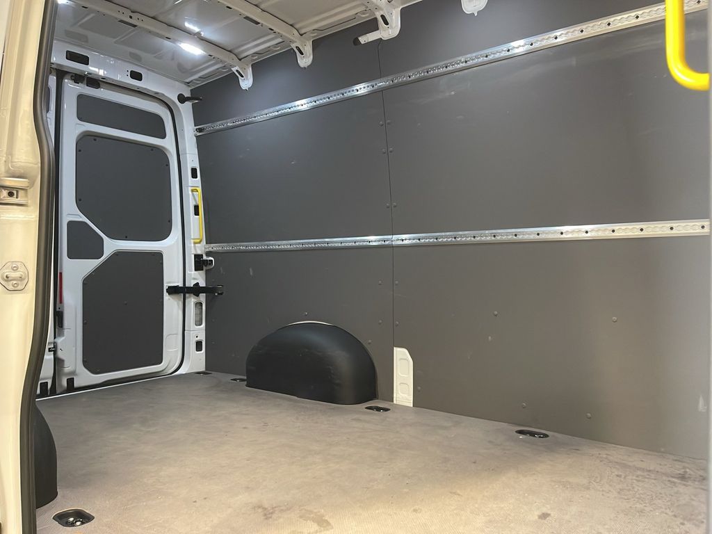 Volkswagen Crafter 2024