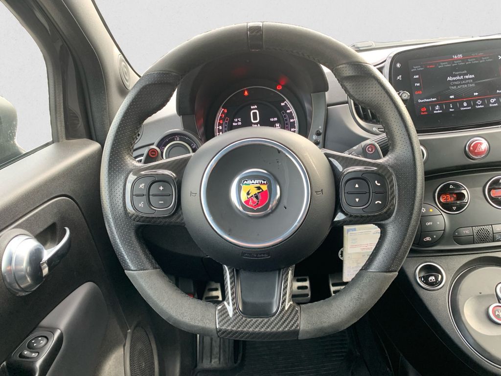 Abarth 695 2023