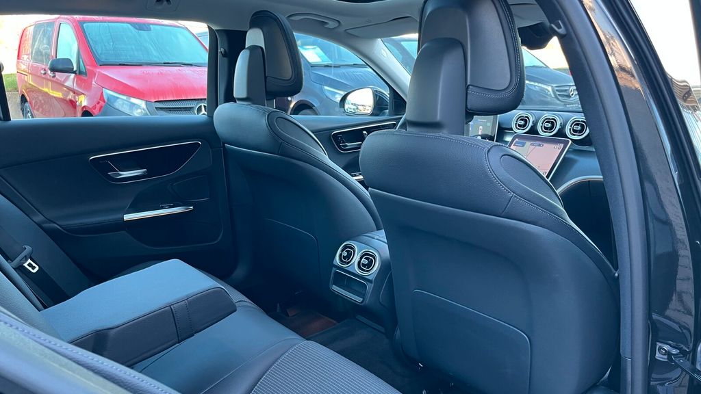 Mercedes-Benz C 300 2024