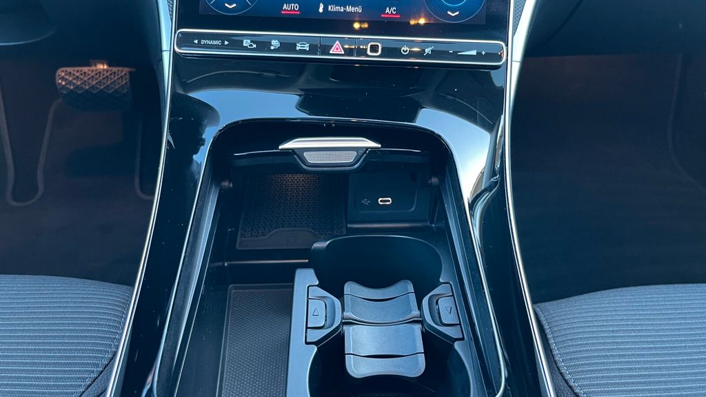 Mercedes-Benz C 300 2024