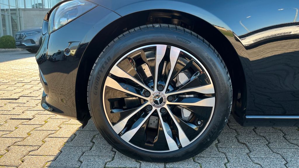 Mercedes-Benz C 300 2024