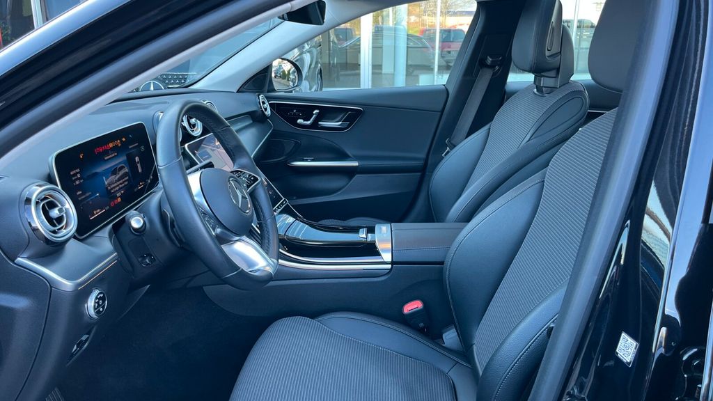 Mercedes-Benz C 300 2024