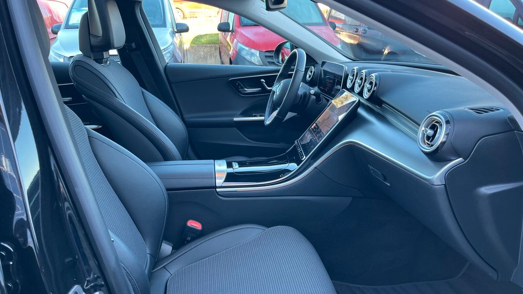 Mercedes-Benz C 300 2024
