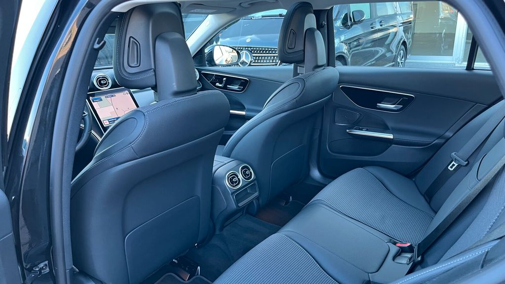 Mercedes-Benz C 300 2024