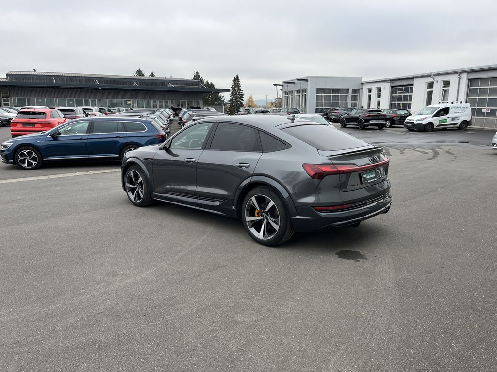 Audi e-tron 2022