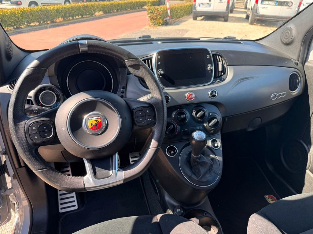 Abarth 595 2019