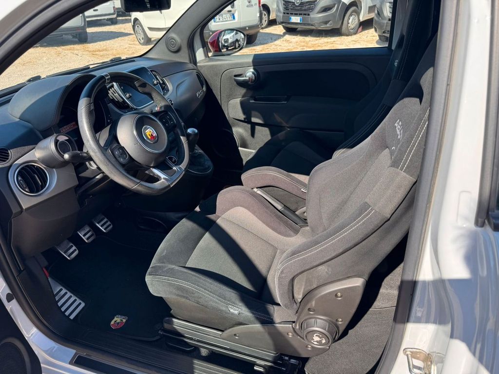 Abarth 595 2019