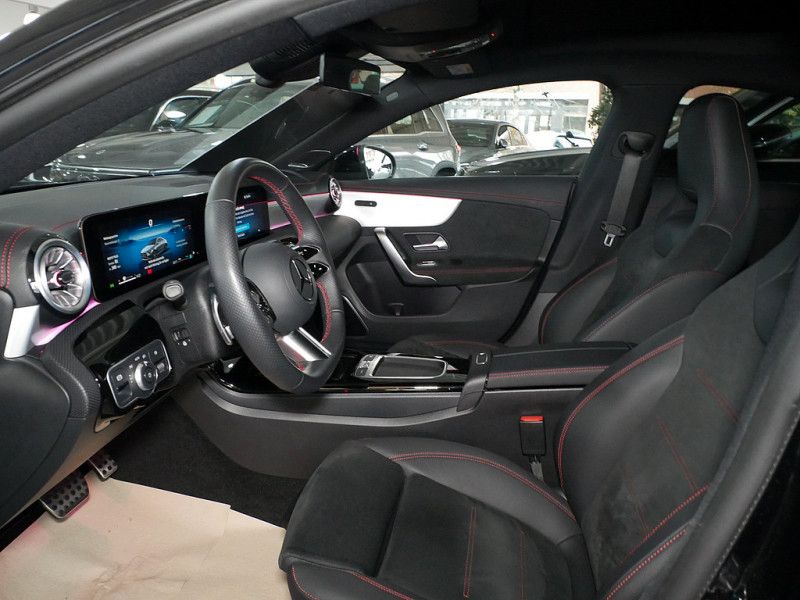 Mercedes-Benz CLA 180 2024