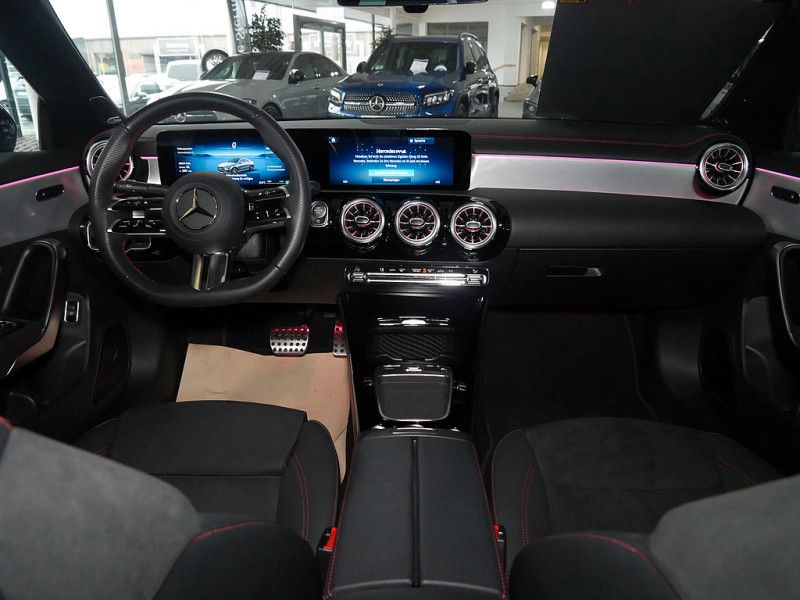 Mercedes-Benz CLA 180 2024
