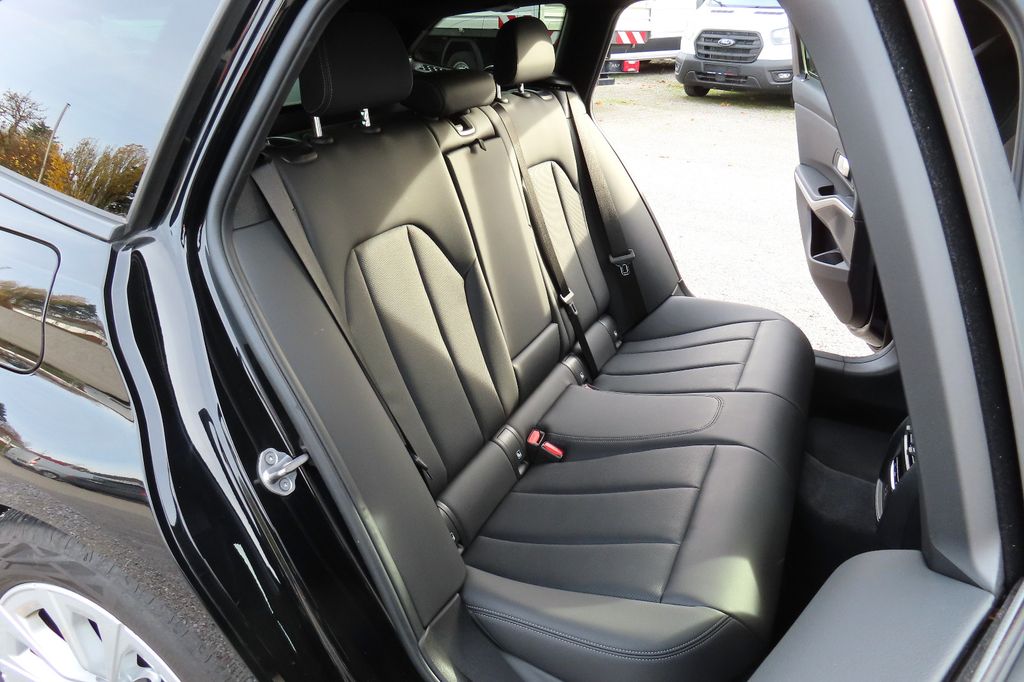 BMW 318 2022