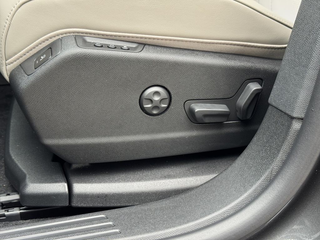 DS Automobiles DS7 (Crossback) 2025