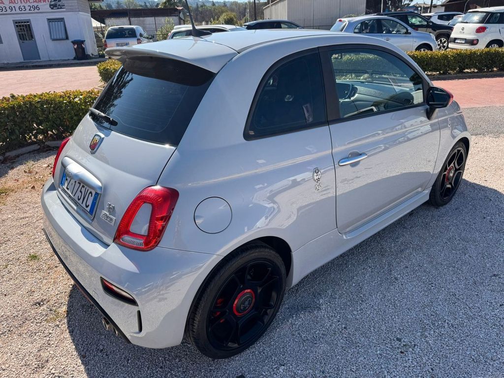 Abarth 595 2019