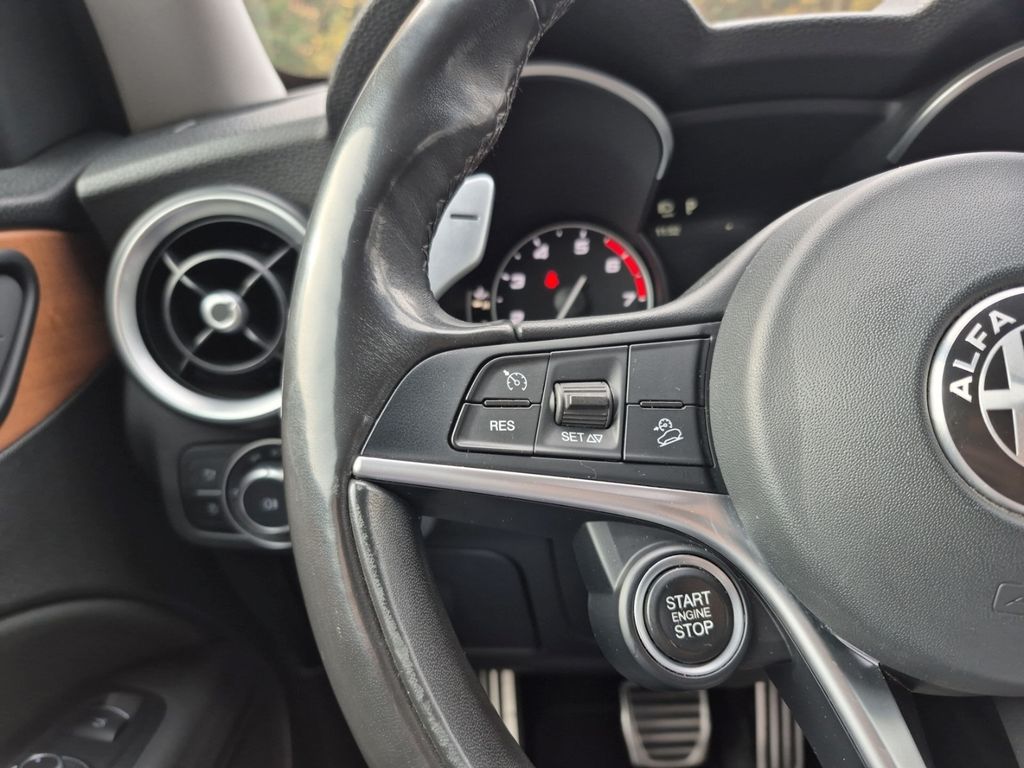 Alfa Romeo Stelvio 2017