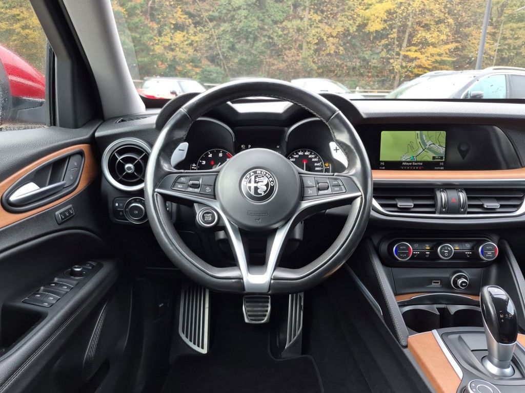 Alfa Romeo Stelvio 2017