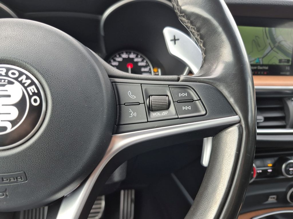 Alfa Romeo Stelvio 2017
