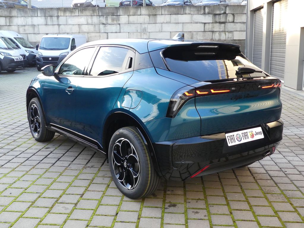 Alfa Romeo Junior 2025