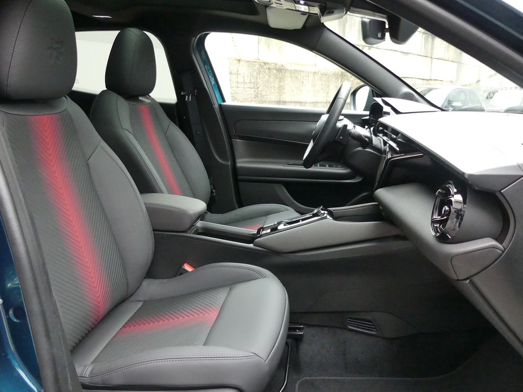 Alfa Romeo Junior 2025