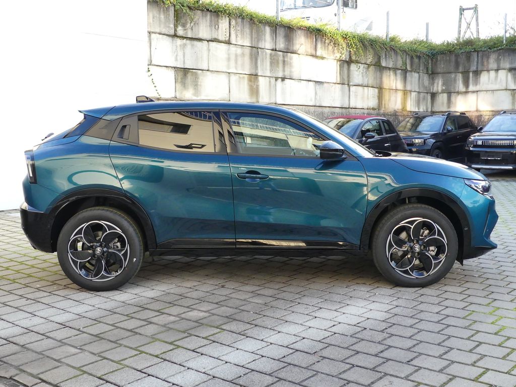 Alfa Romeo Junior 2025