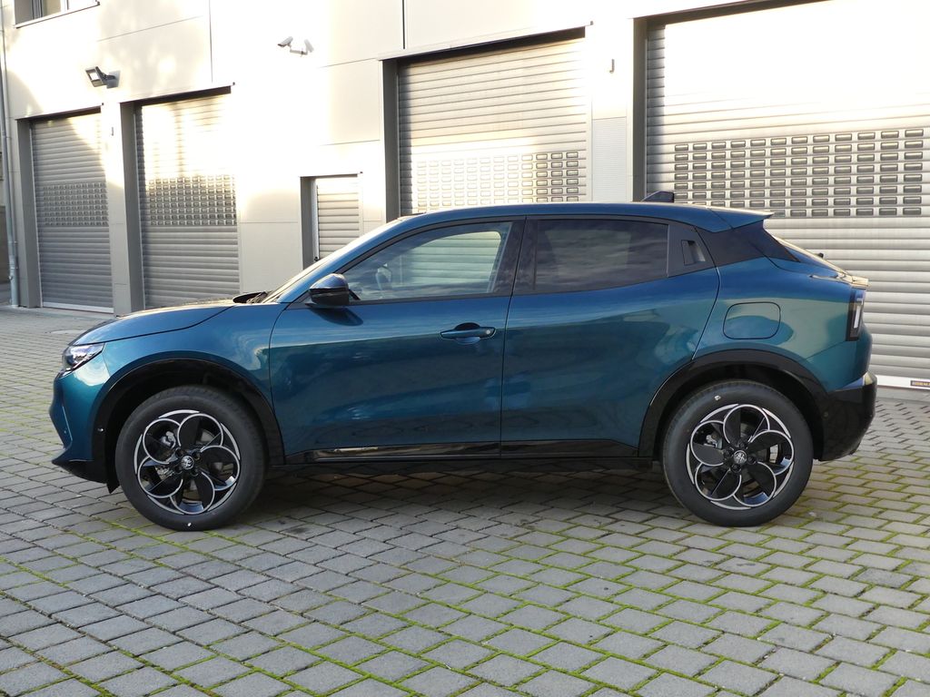 Alfa Romeo Junior 2025