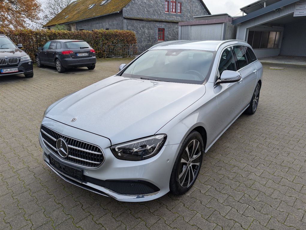 Mercedes-Benz E 300 2022