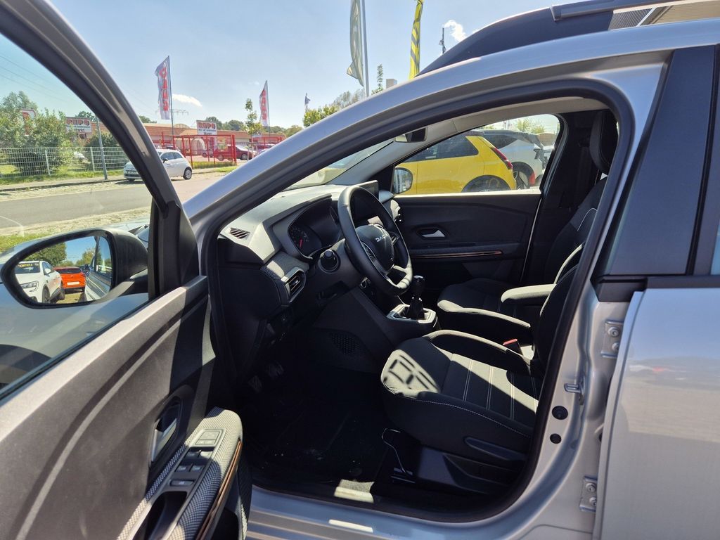 Dacia Sandero 2023