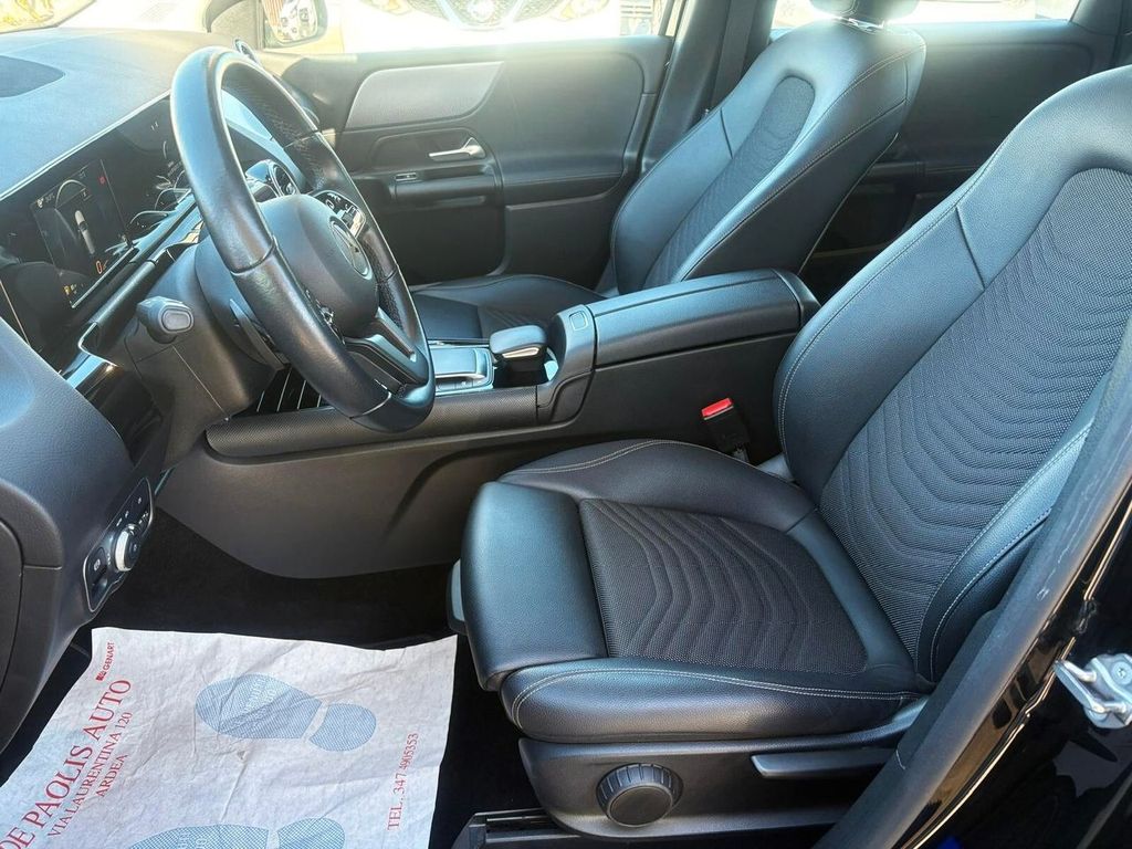 Mercedes-Benz B 180 2022