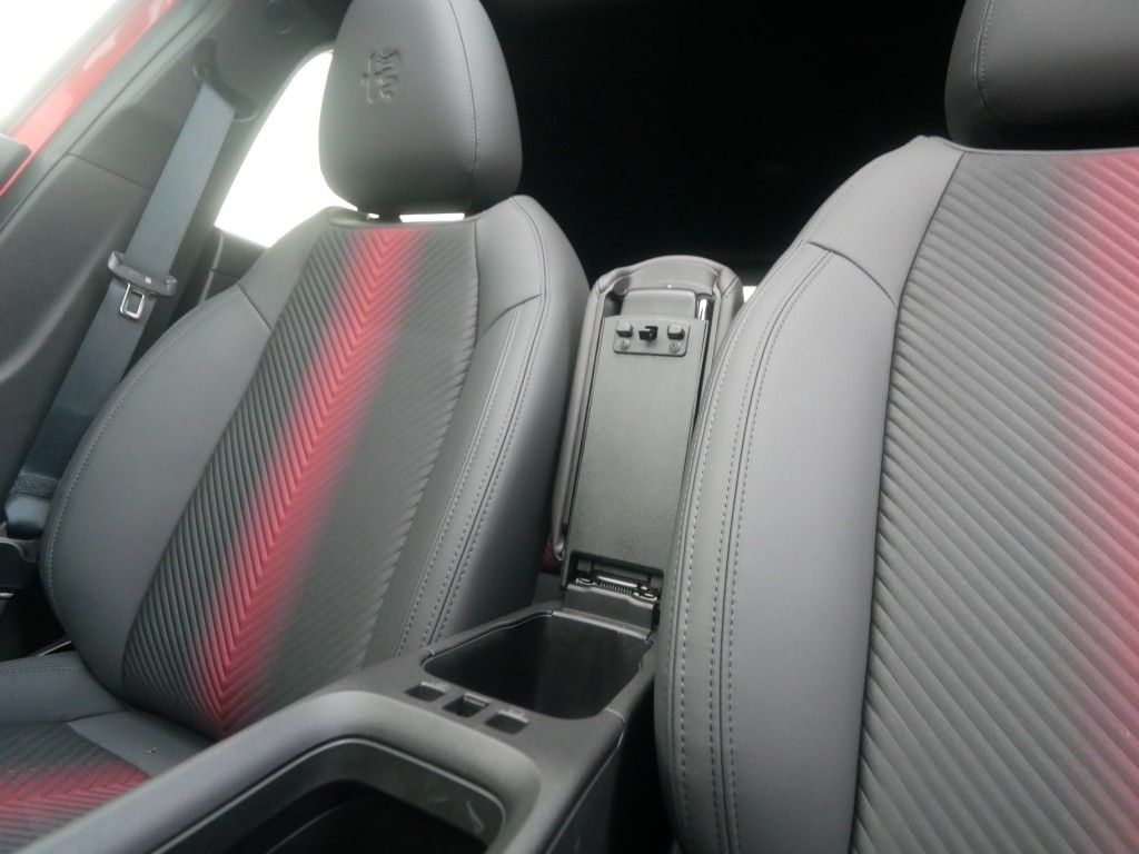 Alfa Romeo Junior 2025