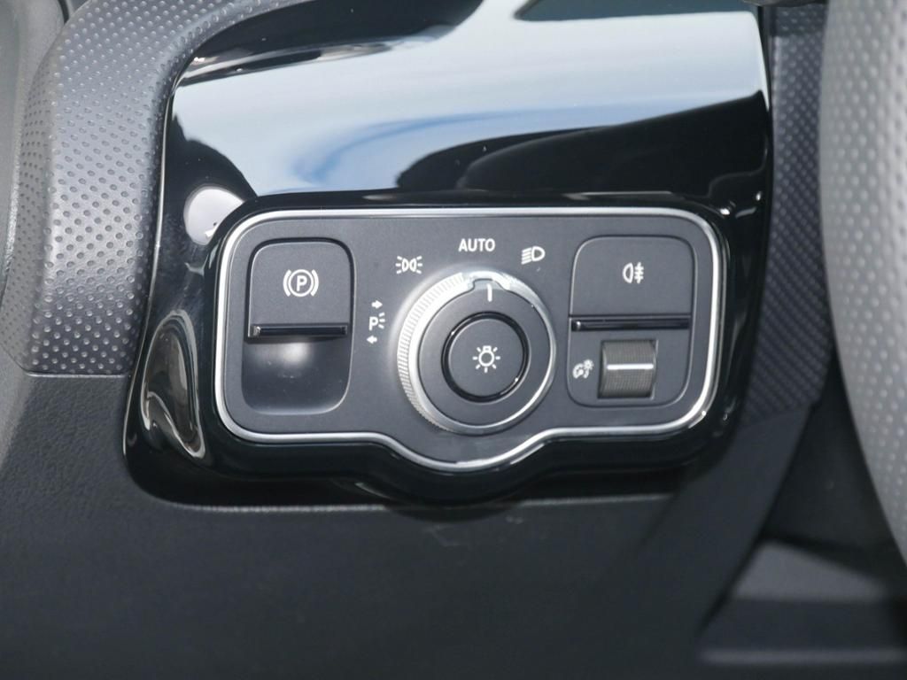 Mercedes-Benz A 250 2025