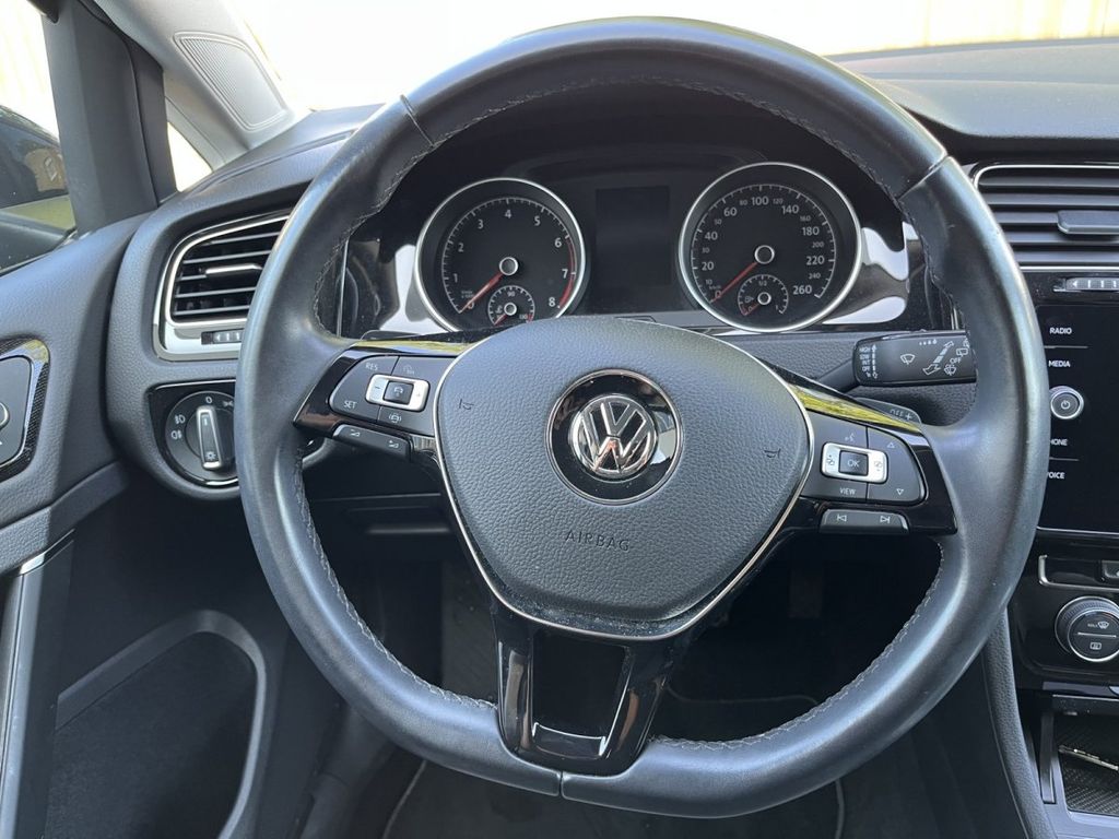 Volkswagen Golf 2020