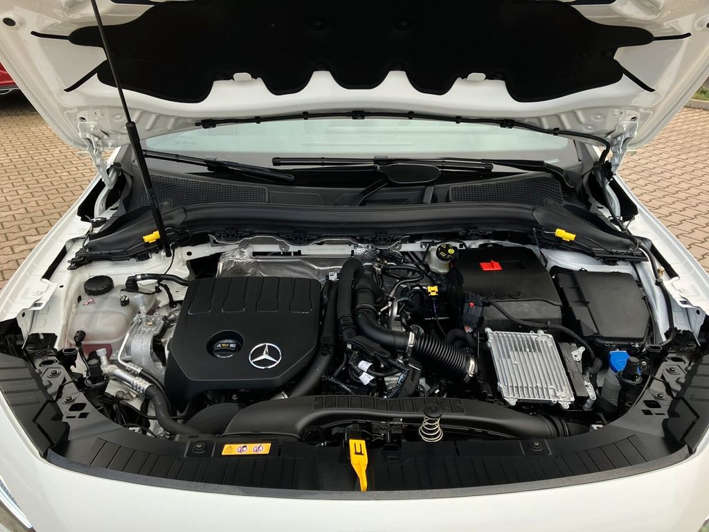 Mercedes-Benz GLA 180 2024