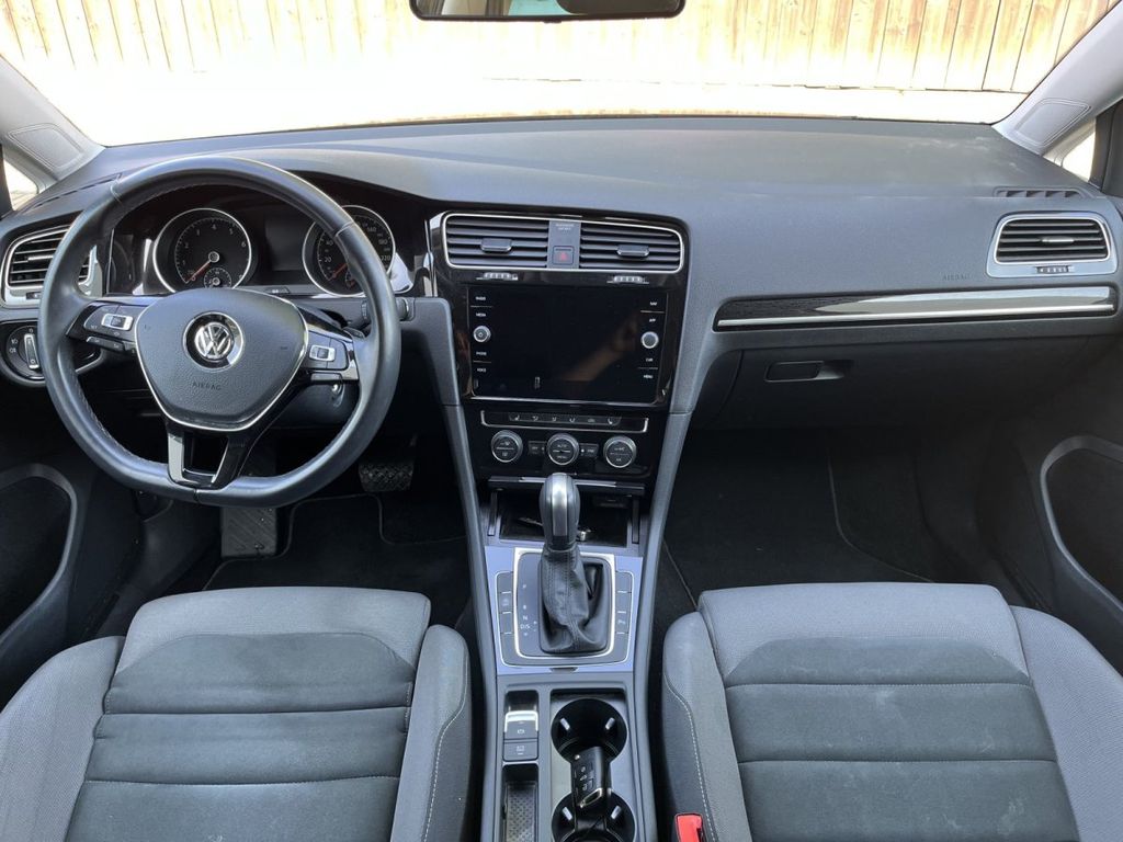 Volkswagen Golf 2020