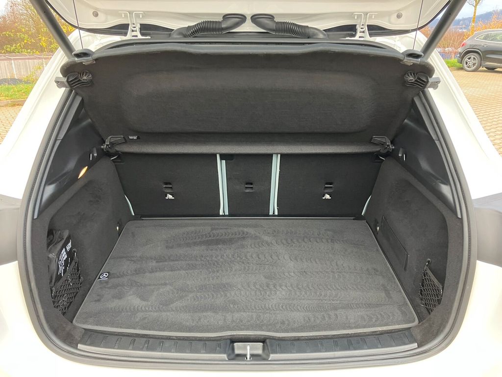 Mercedes-Benz GLA 180 2024