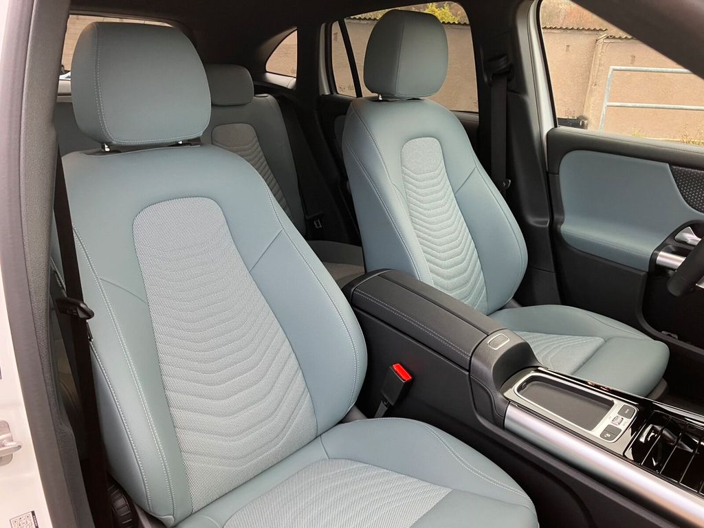Mercedes-Benz GLA 180 2024