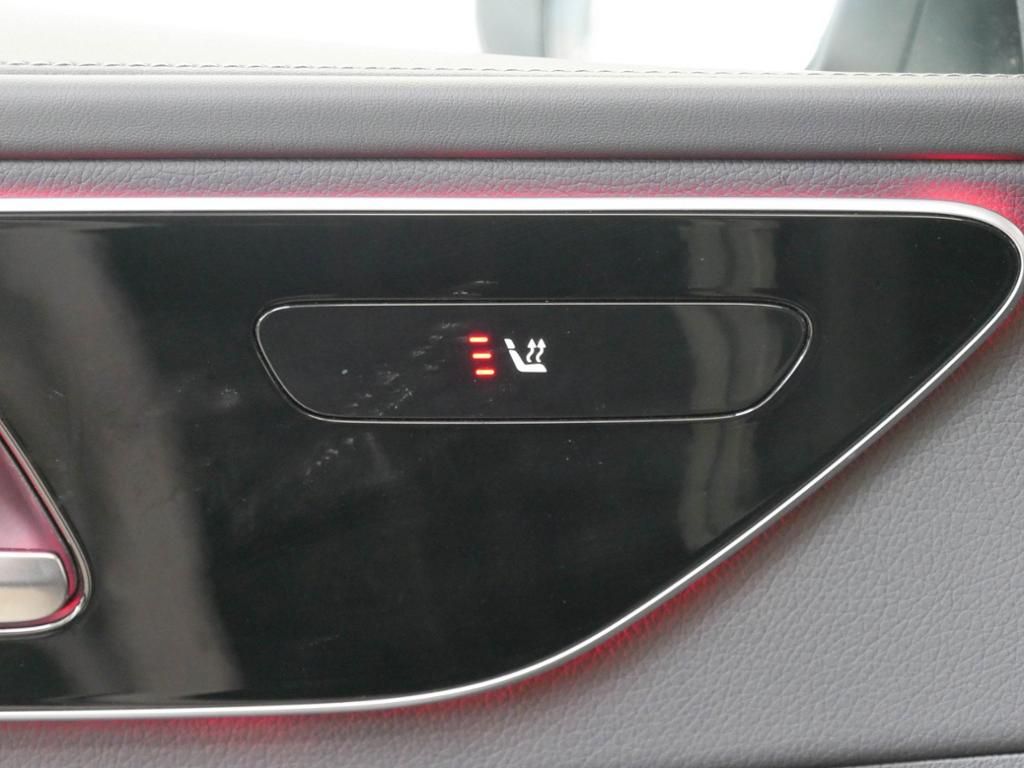 Mercedes-Benz C 300 2025