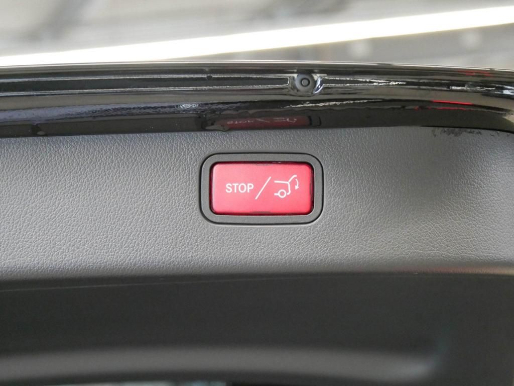 Mercedes-Benz C 300 2025