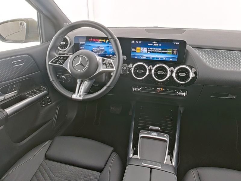 Mercedes-Benz B 250 2024