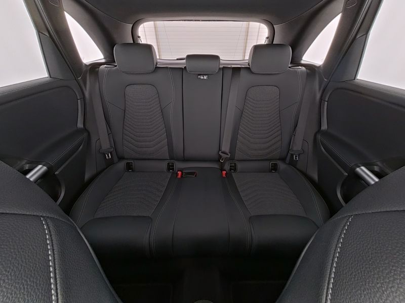 Mercedes-Benz B 250 2024