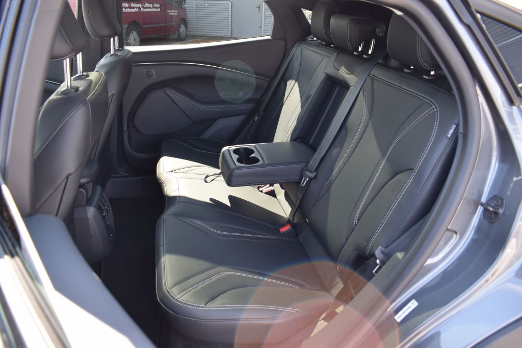 Ford Mustang Mach-E 2025