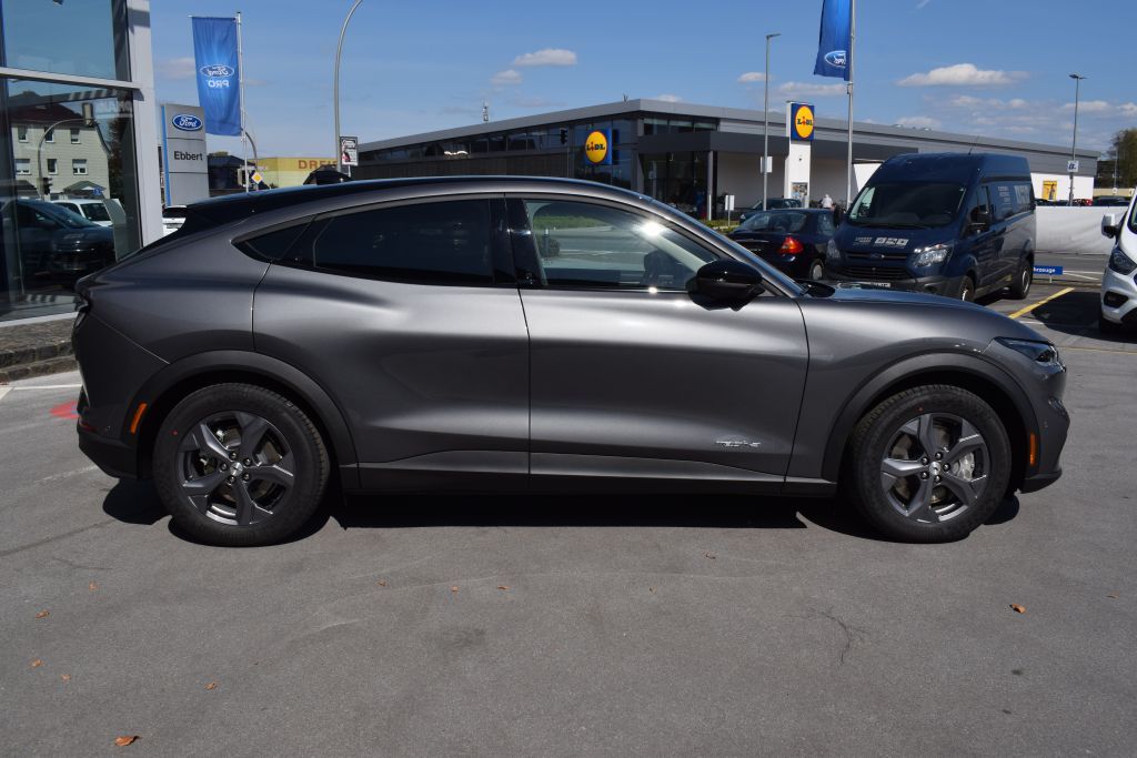 Ford Mustang Mach-E 2025