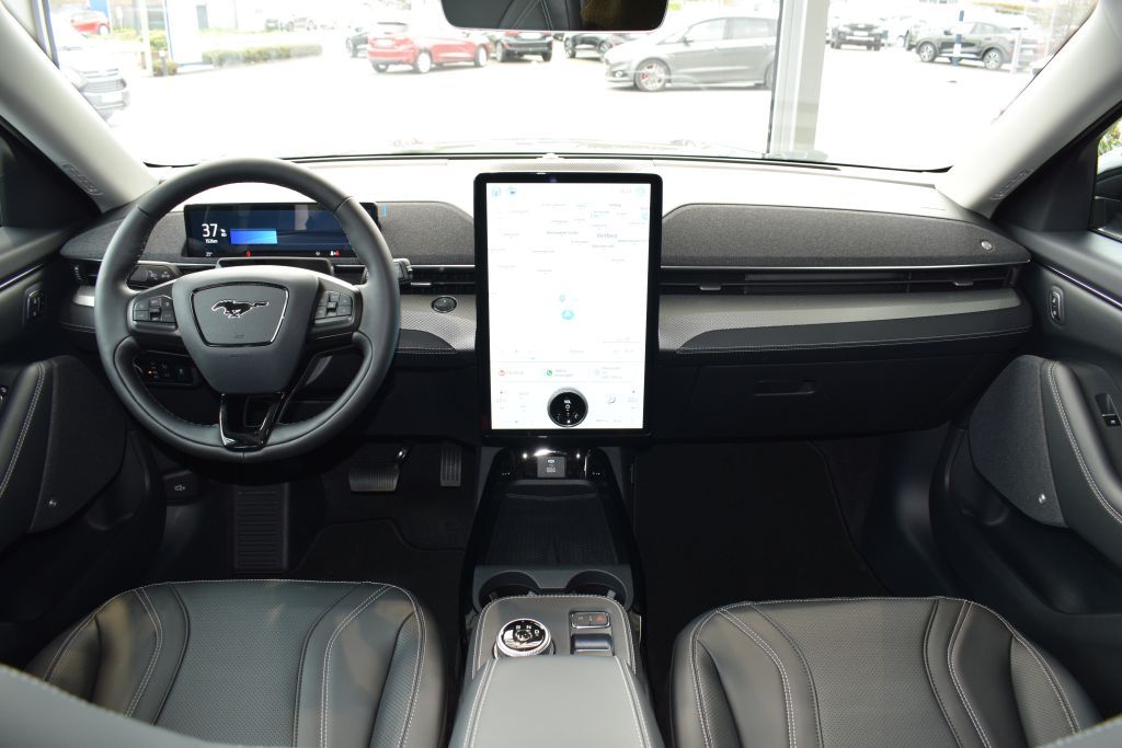 Ford Mustang Mach-E 2025